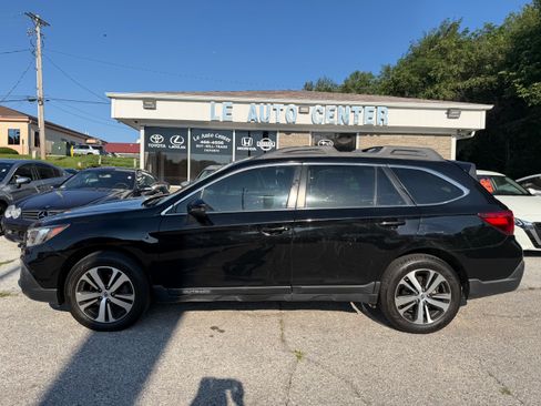 Used 2018 Subaru Outback 2.5i Limited AWD/4WD image 1