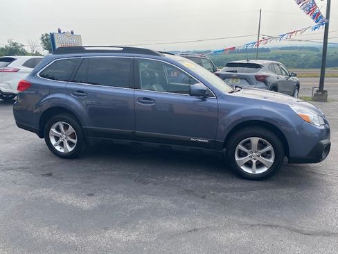 Used 2014 Subaru Outback 2.5i Limited AWD/4WD image 4