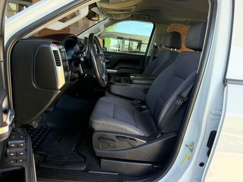 Used 2018 Chevrolet Silverado 2500 4x4 Crew Cab LT image 10