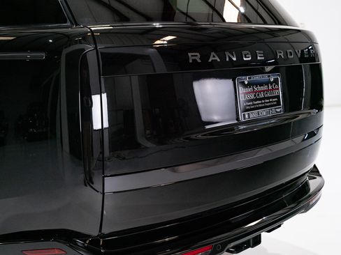 Used 2025 Land Rover Range Rover SE image 41