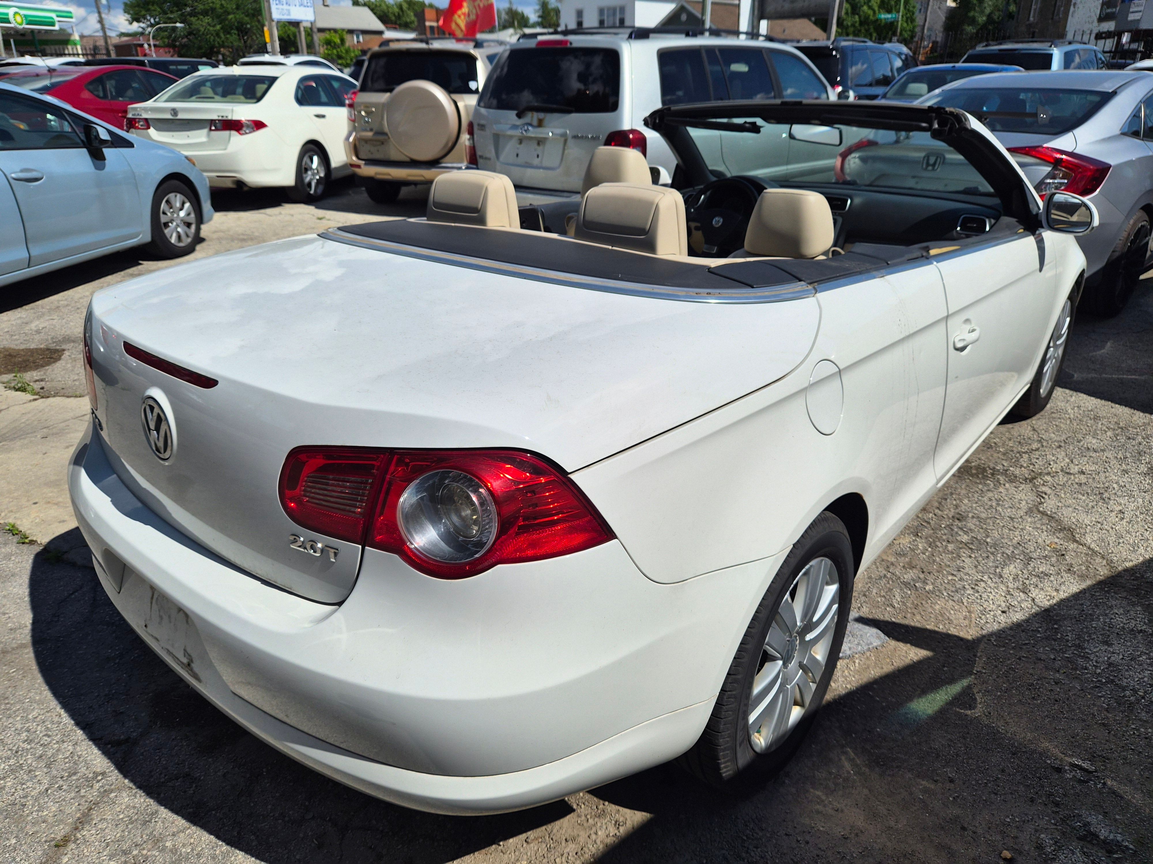 Used 2008 Volkswagen Eos 2.0T FWD image 3