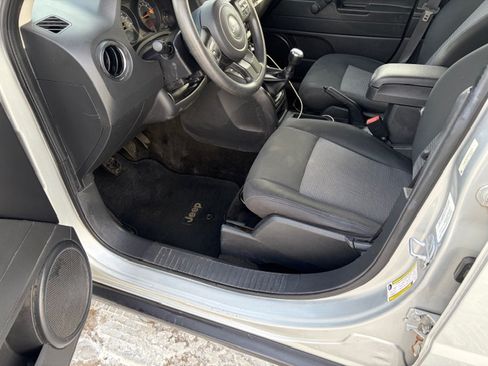 Used 2014 Jeep Patriot Sport image 10