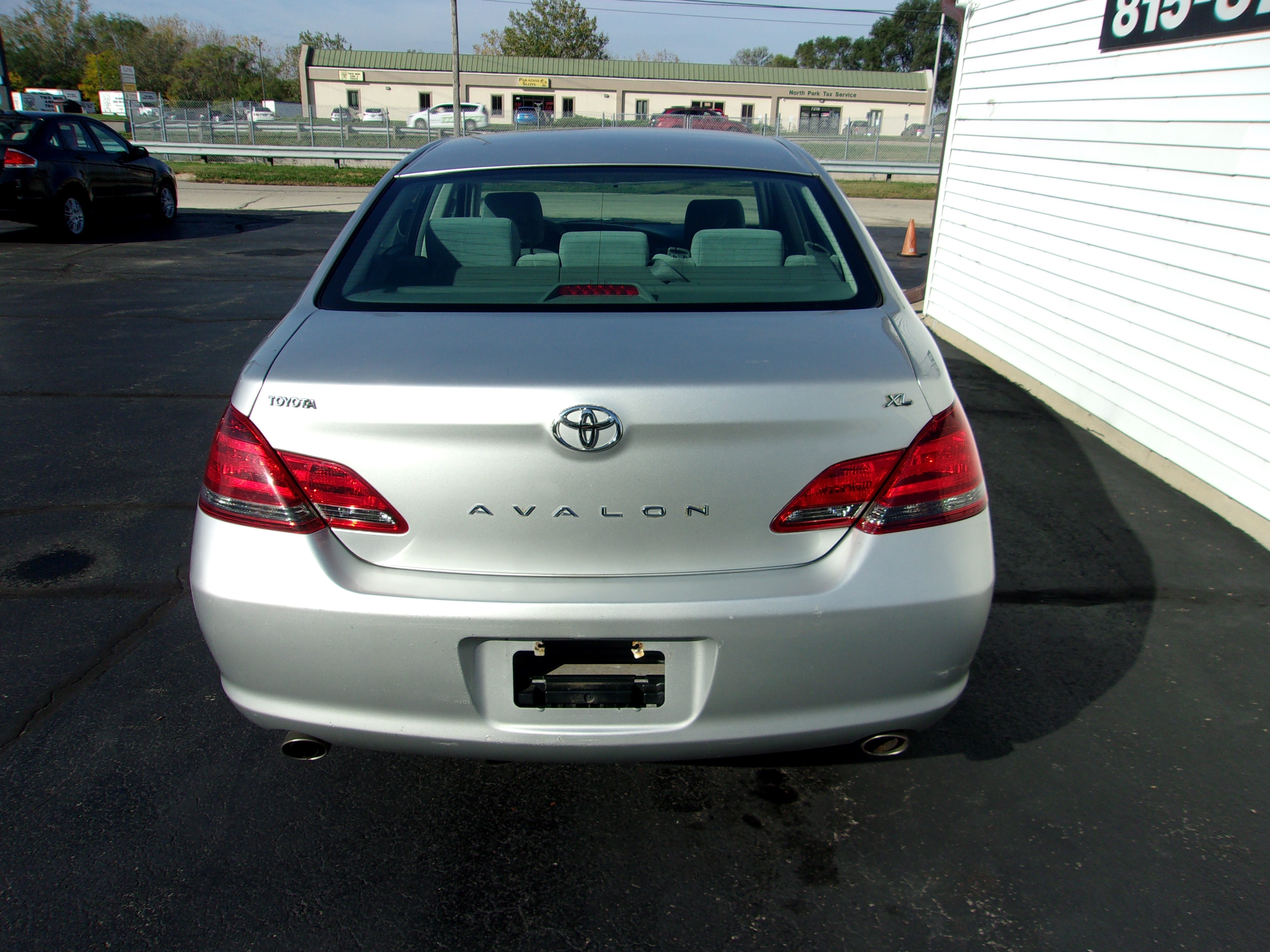 Used 2008 Toyota Avalon XL FWD image 3