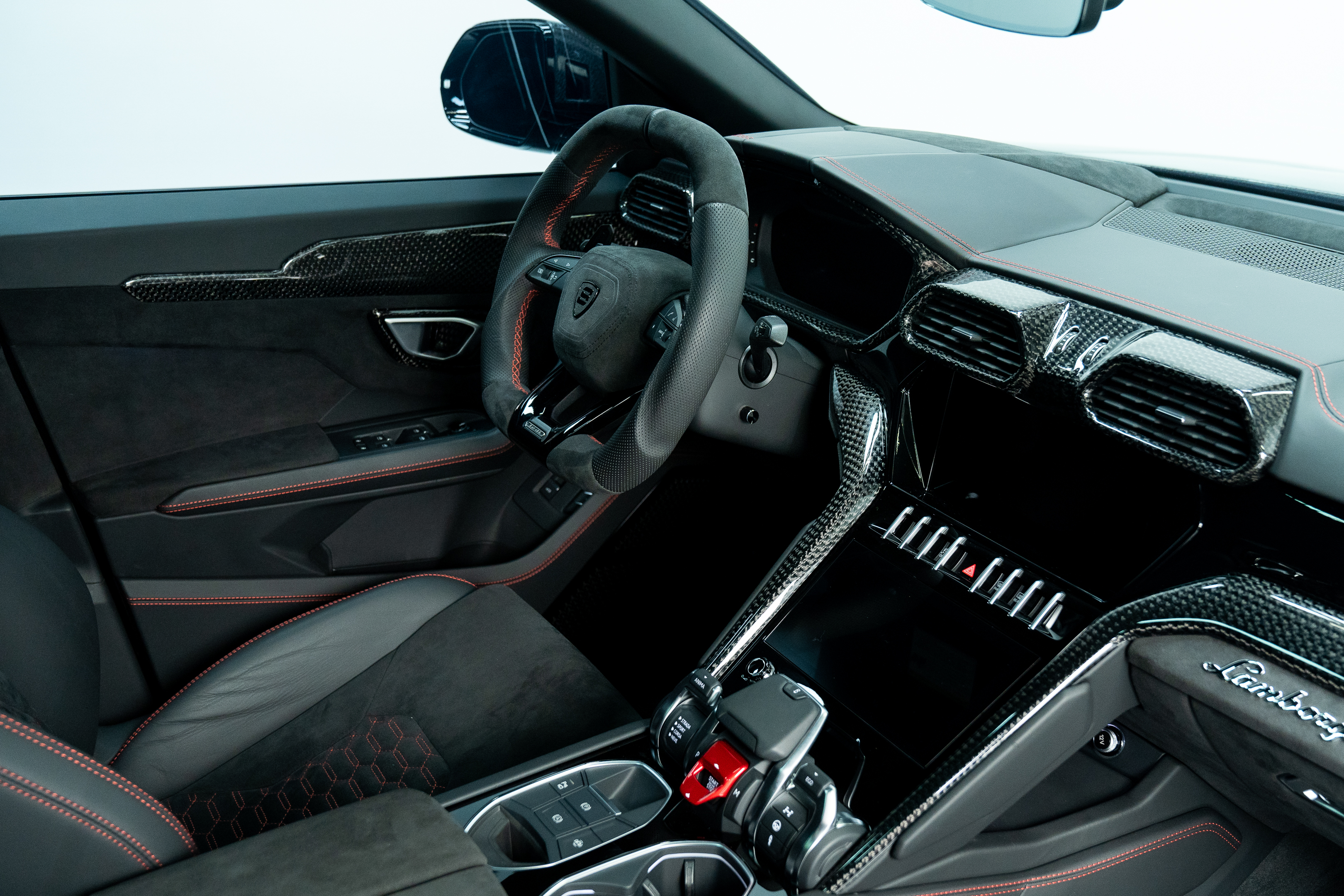 Used 2020 Lamborghini Urus AWD/4WD image 30