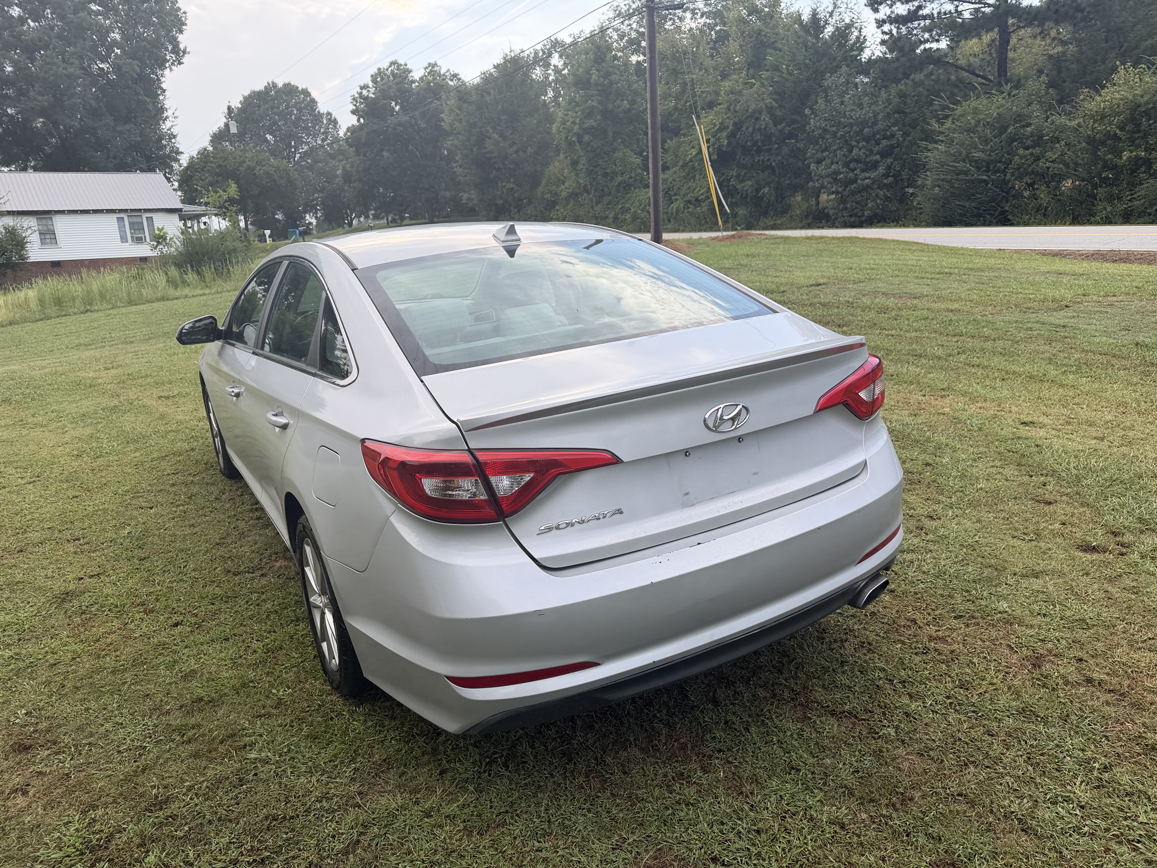 Used 2016 Hyundai Sonata SE FWD image 25