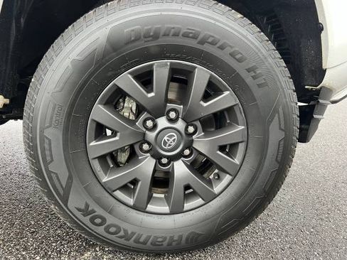 Used 2021 Toyota Tacoma SR5 image 9