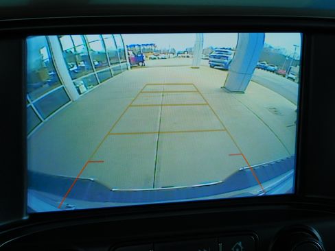 Used 2018 Chevrolet Silverado 1500 LT image 3