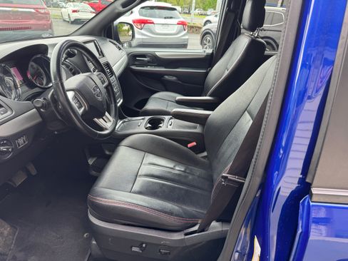 Used 2019 Dodge Grand Caravan GT FWD image 7