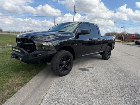 Used 2018 RAM 1500 Classic Express image 1