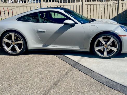 Used 2022 Porsche 911 Carrera 4 image 5