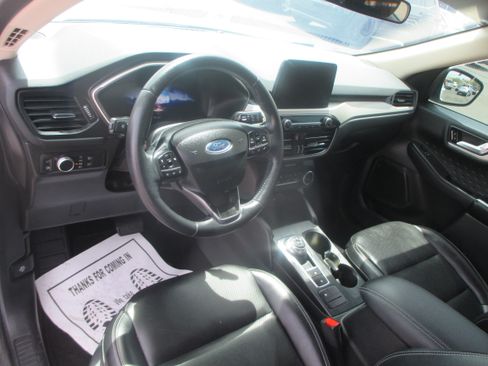 Used 2020 Ford Escape SE Sport image 7