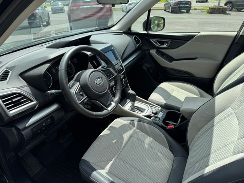 Used 2019 Subaru Forester Premium AWD/4WD image 7
