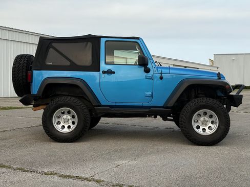 Used 2010 Jeep Wrangler 4WD Sport image 10
