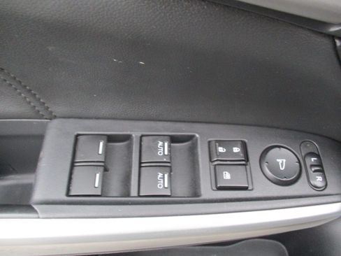 Used 2010 Honda Accord EX-L image 19