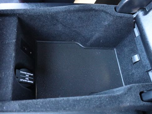 Used 2016 Porsche Panamera GTS image 36