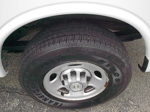 Used 2021 Chevrolet Express 3500 UNAVAIL RWD image 23
