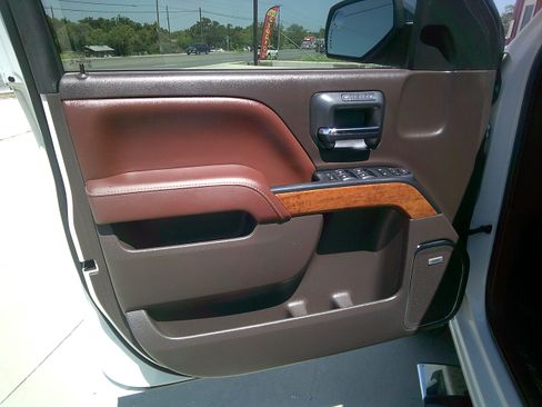 Used 2016 Chevrolet Silverado 1500 High Country AWD/4WD image 13