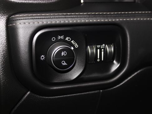 Used 2023 RAM 3500 Limited image 39