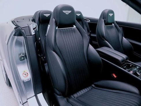 Used 2017 Bentley Continental GT image 14