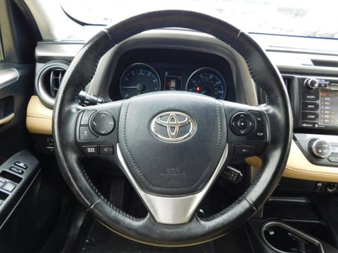 Used 2018 Toyota RAV4 XLE image 15