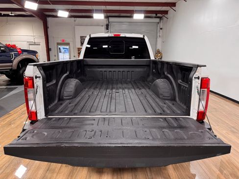 Used 2017 Ford F350 Lariat image 8