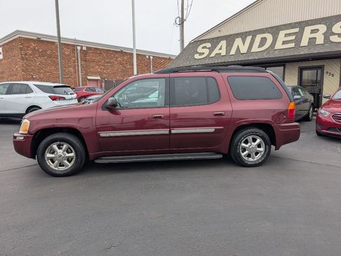 Used 2005 GMC Envoy XL SLT image 2