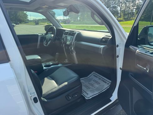 Used 2021 Toyota 4Runner 4WD SR5 Premium image 15