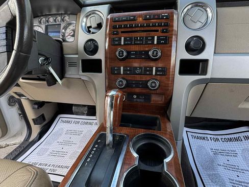 Used 2010 Ford F150 Lariat image 16