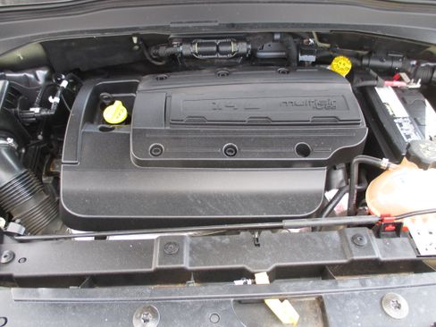 Used 2016 Jeep Renegade FWD Sport image 18