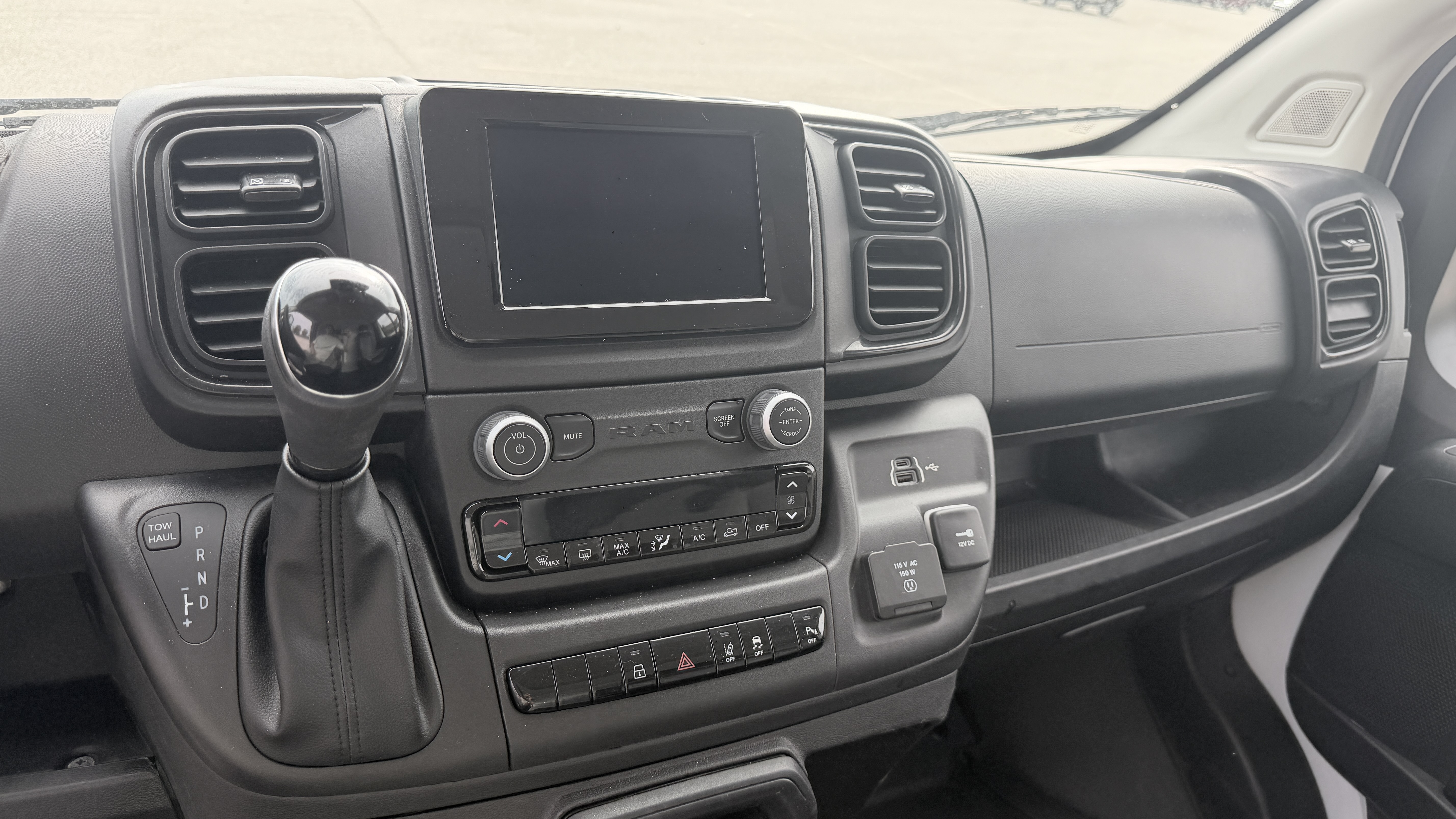 Used 2024 RAM ProMaster 2500 159 High Roof FWD image 15
