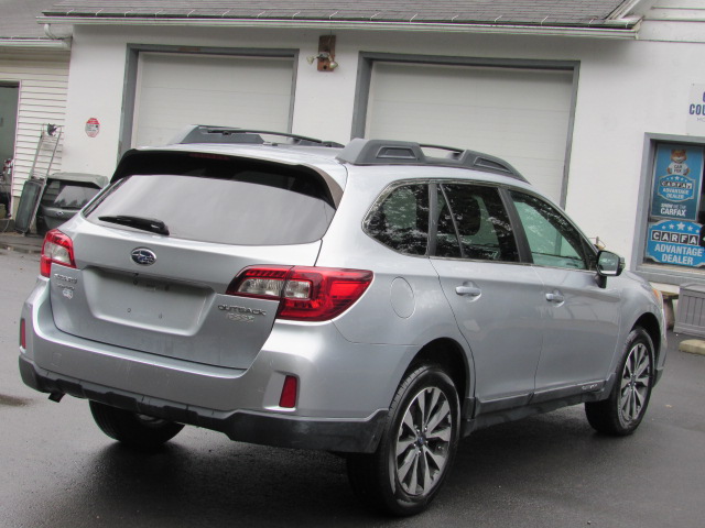 Used 2015 Subaru Outback 2.5i Limited AWD/4WD image 8