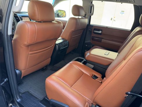 Used 2012 Toyota Sequoia Platinum image 19