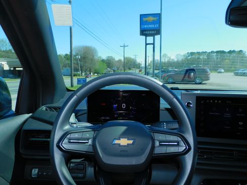 Used 2024 Chevrolet Silverado EV W/T image 2