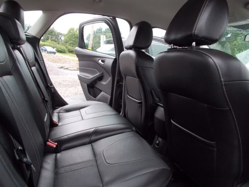 Used 2014 Ford Focus SE Hatchback FWD image 21