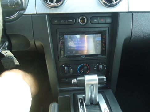 Used 2008 Ford Mustang image 12
