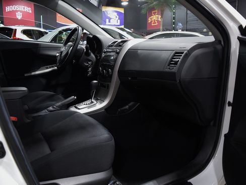 Used 2010 Toyota Corolla S image 19