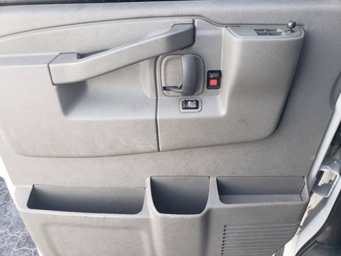 Used 2020 Chevrolet Express 2500 image 16