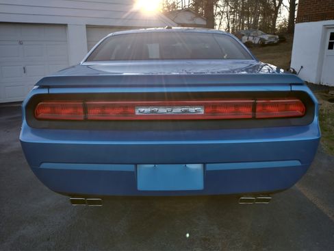 Used 2009 Dodge Challenger R/T image 4