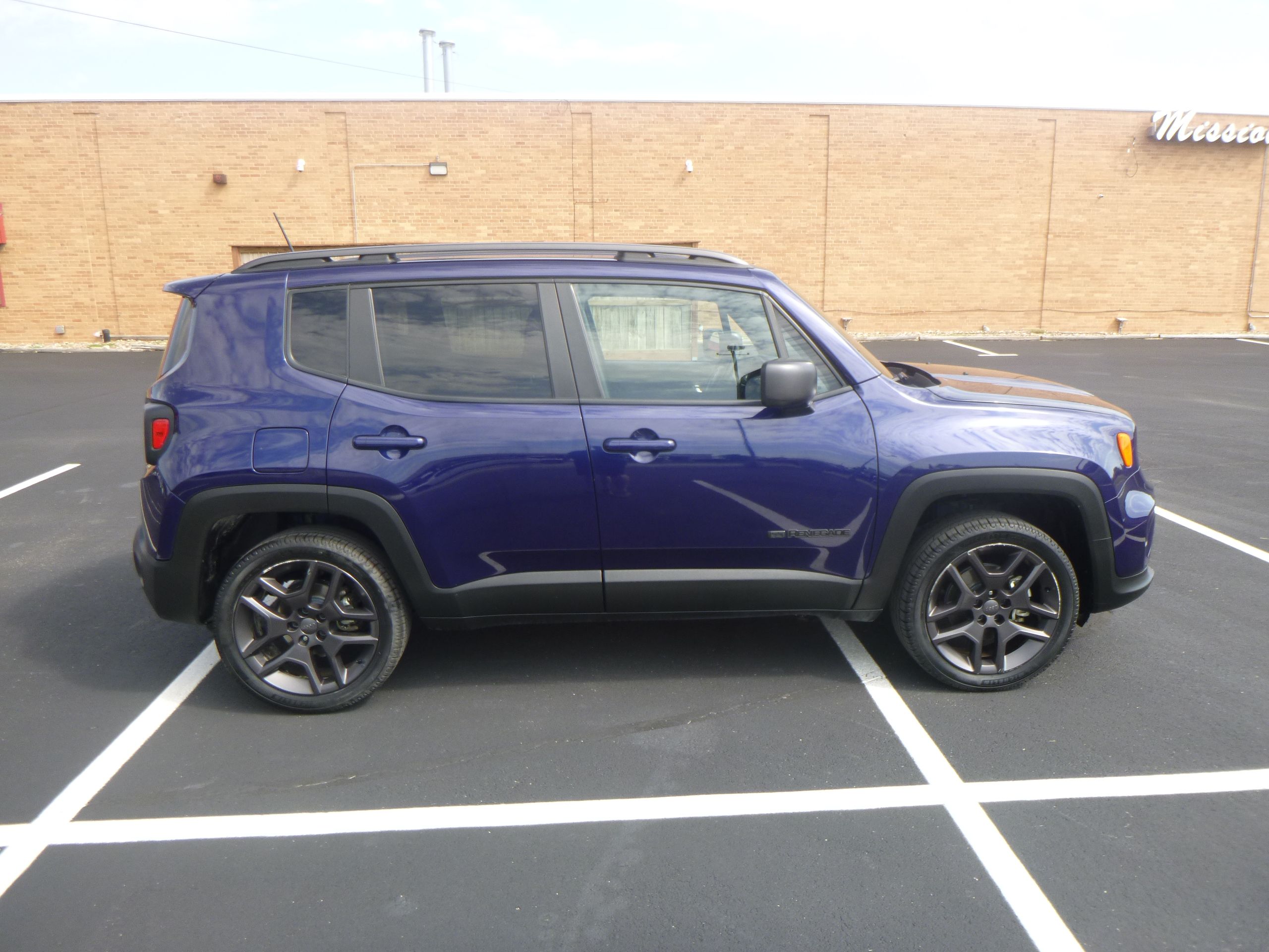 Used 2021 Jeep Renegade 75th Anniversary AWD/4WD image 5