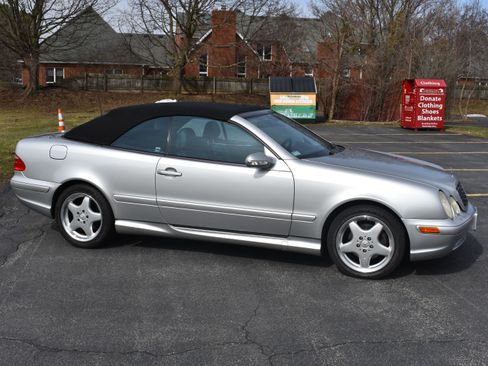 Used 2001 Mercedes-Benz CLK 430 image 16
