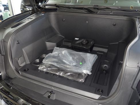 Used 2026 Chevrolet Silverado EV 4x4 Crew Cab Trail Boss image 19