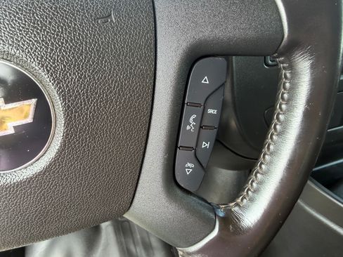 Used 2023 Chevrolet Express 2500 UNAVAIL RWD image 14