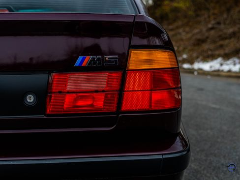 Used 1991 BMW M5 image 13