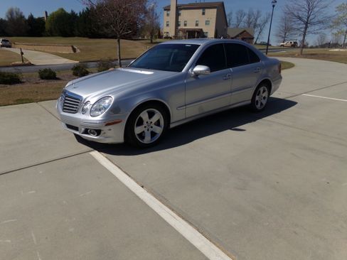 Used 2007 Mercedes-Benz E 550 Sport image 1