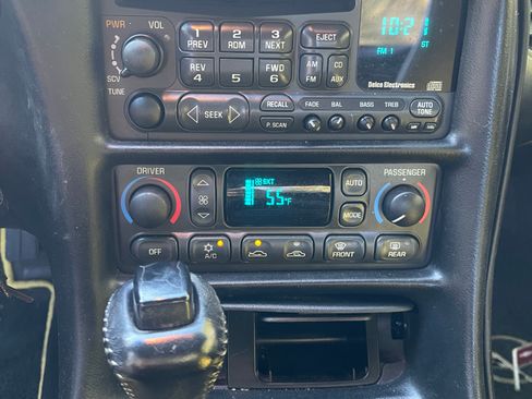 Used 1998 Chevrolet Corvette image 20