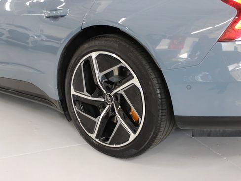 Used 2023 Audi RS e-tron GT image 14