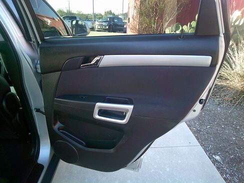 Used 2012 Chevrolet Captiva Sport LS image 11