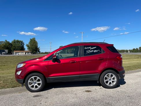 Used 2018 Ford EcoSport SE image 2