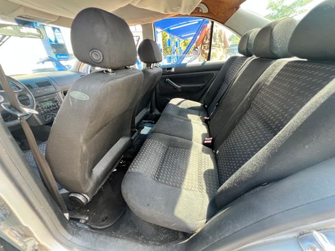 Used 2003 Volkswagen Jetta GL Sedan FWD image 13
