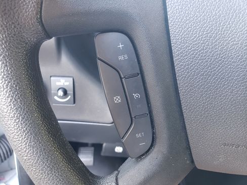 Used 2024 Chevrolet Express 2500 image 16